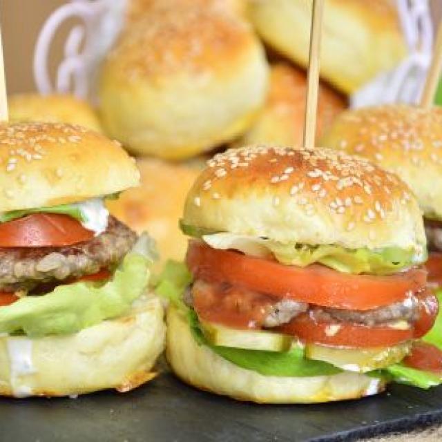 Mini burgers divers (poulet/morue/hareng/jambon/légumes)